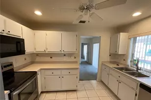 1403 SE 8th Pl, Cape Coral, FL 33990 - Photo 5