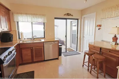 5852 Wild Fig Ln, Fort Myers, FL 33919 - Photo 5