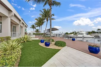 103 Montrose Dr, Fort Myers, FL 33919 - Photo 15