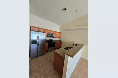 138 SE 12th St, Cape Coral, FL 33990 - Photo 5