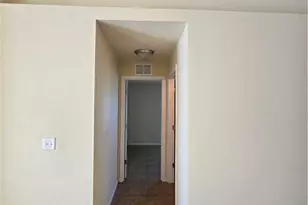 138 SE 12th St, Cape Coral, FL 33990 - Photo 9