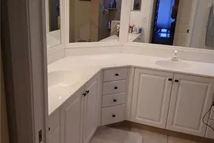 5877 3 Iron Dr, Naples, FL 34110 - Photo 9