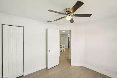 479 NE 2nd Pl, Cape Coral, FL 33909 - Photo 11