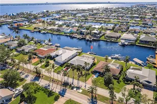 1936 Palaco Grande Pkwy, Cape Coral, FL 33904 - Photo 47