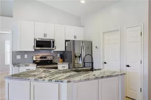 2705 SW 21st Pl, Cape Coral, FL 33914 - Photo 13