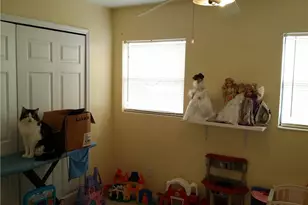 950 Lakeview Dr, North Fort Myers, FL 33903 - Photo 9