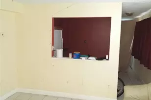 950 Lakeview Dr, North Fort Myers, FL 33903 - Photo 13