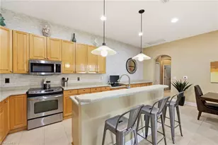 13924 Bently Cir, Fort Myers, FL 33912 - Photo 7