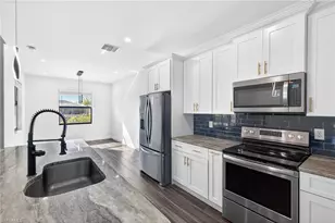 332 SW 26th St, Cape Coral, FL 33914 - Photo 11