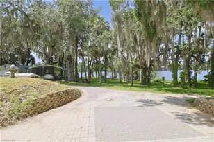 21810 Pearl St, Alva, FL 33920 - Photo 9