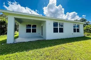 2812 49th St SW, Lehigh Acres, FL 33976 - Photo 5