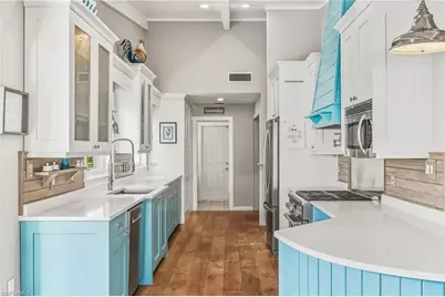 2905 SE 22nd Pl, Cape Coral, FL 33904 - Photo 11