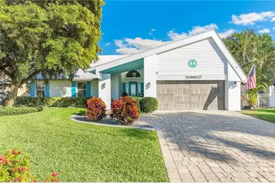 2905 SE 22nd Pl, Cape Coral, FL 33904 - Photo 5