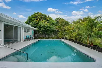 1101 SE 37th St, Cape Coral, FL 33904 - Photo 9