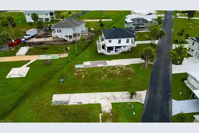 13660 Gannet Dr, Fort Myers, FL 33908 - Photo 3