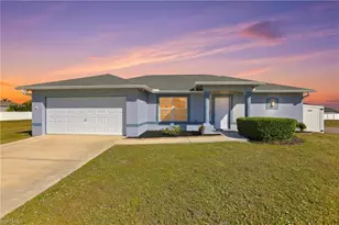 515 NE 5th Pl, Cape Coral, FL 33909 - Photo 3