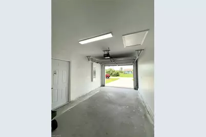 206 Pembroke St, Lehigh Acres, FL 33974 - Photo 13