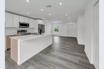 382 McArthur Blvd, Lehigh Acres, FL 33974 - Photo 5