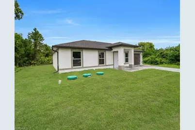 382 McArthur Blvd, Lehigh Acres, FL 33974 - Photo 23