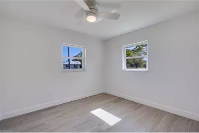 7171 Drake Dr, Fort Myers, FL 33908 - Photo 15