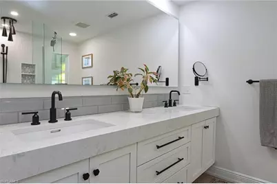 1327 Sunbury Dr, Fort Myers, FL 33901 - Photo 19