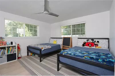 1327 Sunbury Dr, Fort Myers, FL 33901 - Photo 11