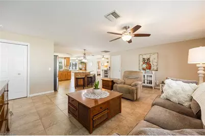 1914 SE 12th St, Cape Coral, FL 33990 - Photo 9