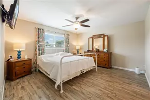 1914 SE 12th St, Cape Coral, FL 33990 - Photo 23