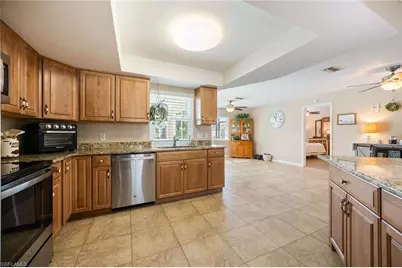 1914 SE 12th St, Cape Coral, FL 33990 - Photo 15