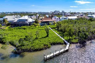 21520/522 Indian Bayou Dr, Fort Myers Beach, FL 33931 - Photo 3