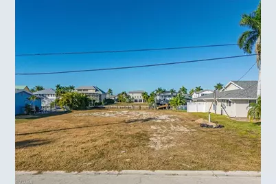 18164 Cutlass Dr, Fort Myers Beach, FL 33931 - Photo 7