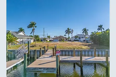 18164 Cutlass Dr, Fort Myers Beach, FL 33931 - Photo 9