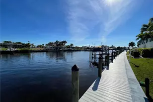 3933 SE 11th Pl, Cape Coral, FL 33904 - Photo 25