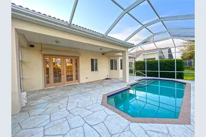 15459 Laguna Hills Dr, Fort Myers, FL 33908 - Photo 9