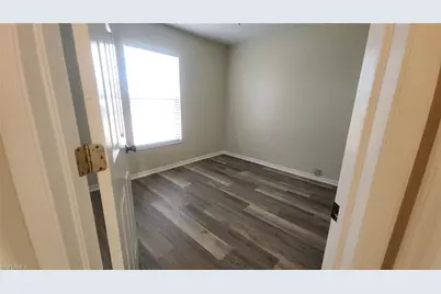 923 SW 33rd Ter, Cape Coral, FL 33914 - Photo 7
