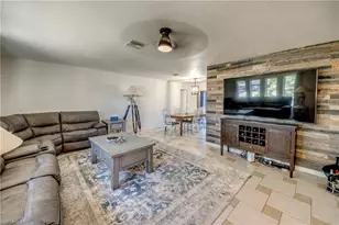 5344 SE Malibu Ct, Cape Coral, FL 33904 - Photo 7