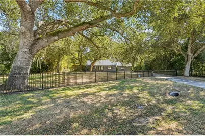 7280 Pelas Cir, North Fort Myers, FL 33917 - Photo 3