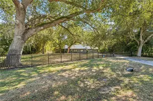 7280 Pelas Cir, North Fort Myers, FL 33917 - Photo 3