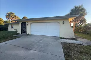 601 Dolphin Rd, Venice, FL 34293 - Photo 1