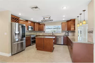 3346 SE 10th Pl, Cape Coral, FL 33904 - Photo 11