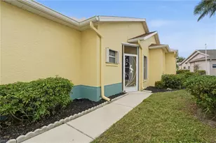 10711 Maui Cir, Estero, FL 33928 - Photo 3
