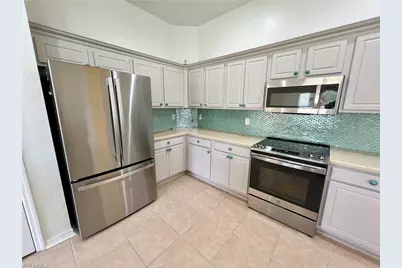 8000 Fountain Mist Blvd, Lehigh Acres, FL 33972 - Photo 9