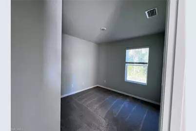 3035 Harvard Cir, Labelle, FL 33935 - Photo 11