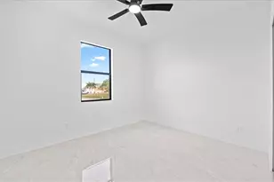 1612 NE 6th Pl, Cape Coral, FL 33909 - Photo 11