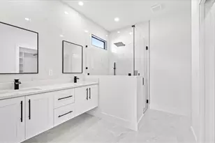 1612 NE 6th Pl, Cape Coral, FL 33909 - Photo 21