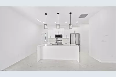 1612 NE 6th Pl, Cape Coral, FL 33909 - Photo 25