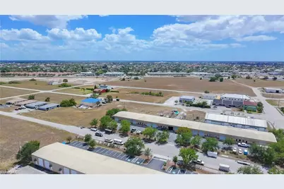 1010 NE 8th St #11, Cape Coral, FL 33909 - Photo 9