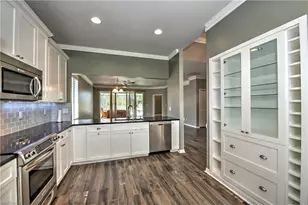 7715 Cameron Cir, Fort Myers, FL 33912 - Photo 7