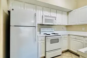 4105 Residence Drive, Fort Myers, FL 33901 - Photo 11