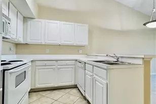 4105 Residence Drive, Fort Myers, FL 33901 - Photo 15